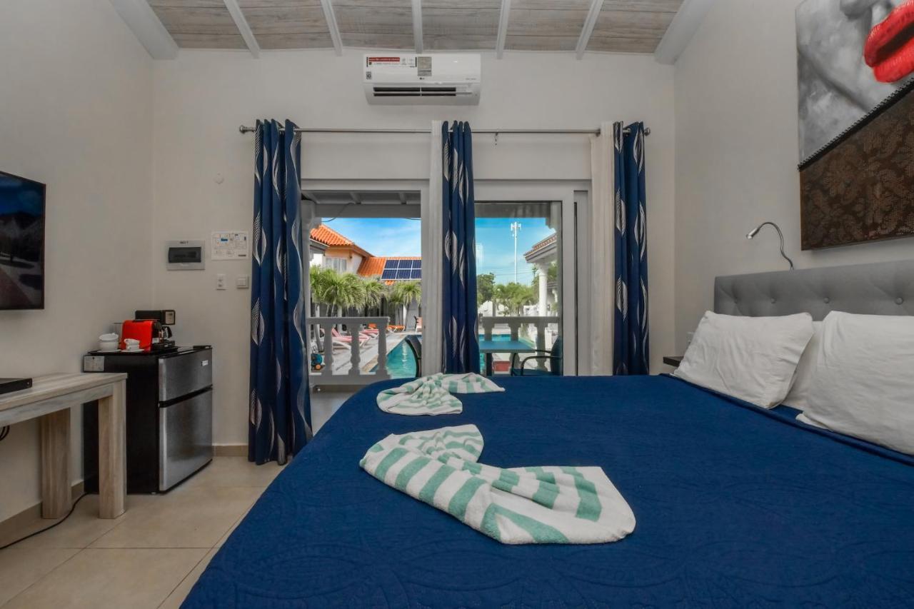 Boutique Hotel Swiss Paradise Aruba Villas And Suites Палм Бийч Екстериор снимка