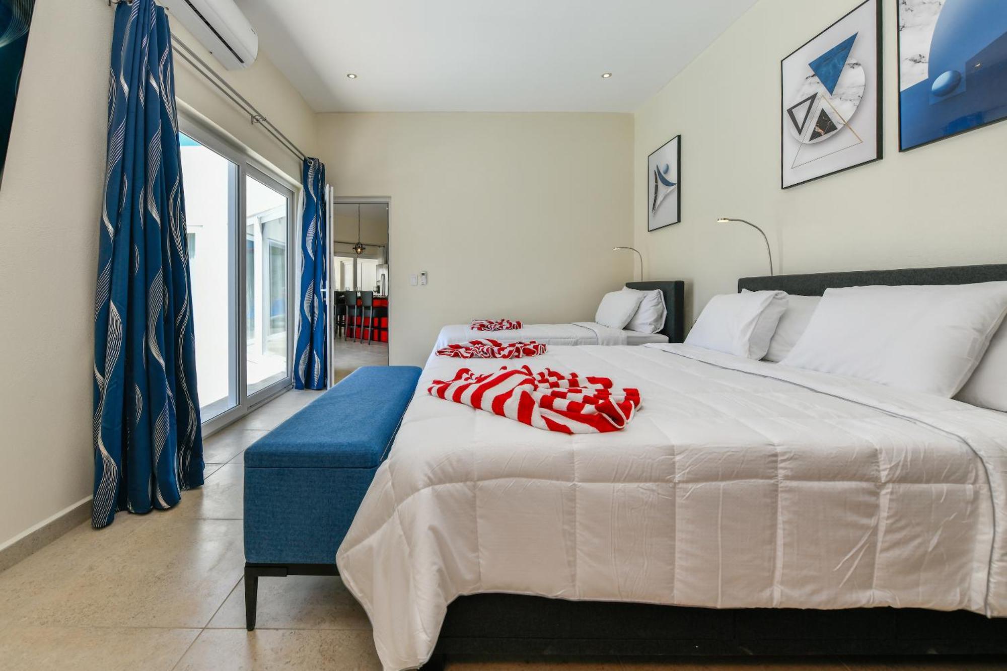 Boutique Hotel Swiss Paradise Aruba Villas And Suites Палм Бийч Екстериор снимка