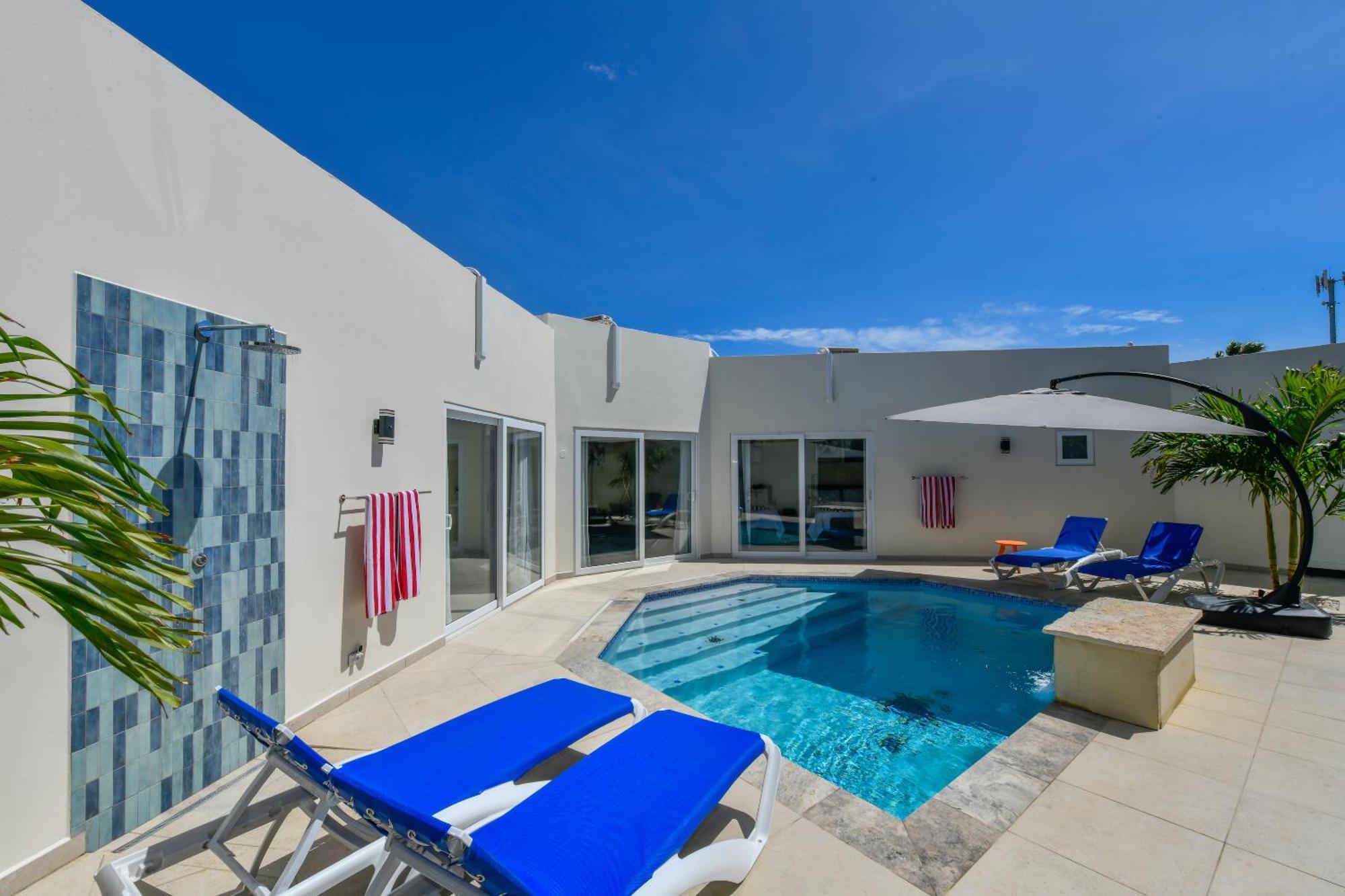 Boutique Hotel Swiss Paradise Aruba Villas And Suites Палм Бийч Екстериор снимка